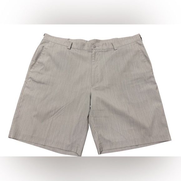 PGA Tour Performance Golf Flat Front Shorts Size 42 Gray Lightweight - Picture 1 of 9